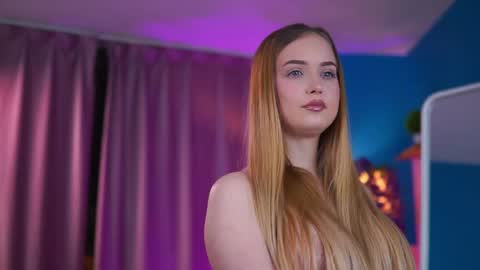 Snapshot of elyssawetxx chatting on April 2026 06:45:02 PM Elyssa online show from April 2026 06:45:02 PM