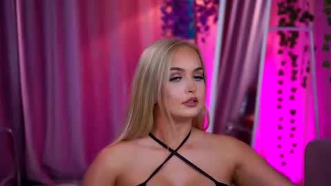 Snapshot of elyssawetxx chatting on July 2026 07:16:02 PM Elyssa online show from July 2026 07:16:02 PM
