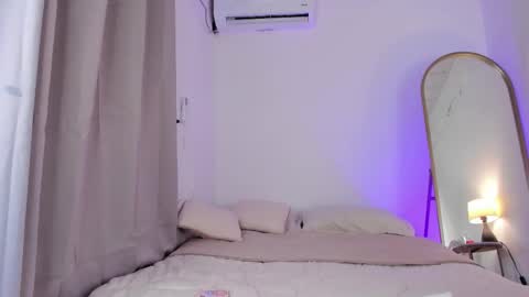 Snapshot of elza_fuentes01 chatting on October 2025 08:09:02 PM Michelle online show from October 2025 08:09:02 PM