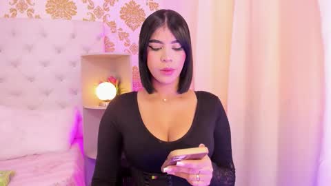 Ema Lambert  online show from November 2025 02:39:01 PM