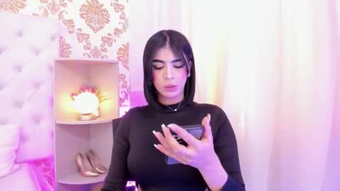 Ema Lambert  online show from December 2025 05:07:01 PM