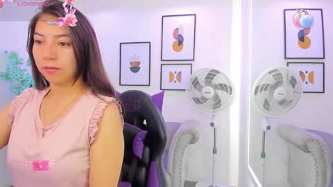 Ema louisx  online show from February 2025 12:36:02 PM