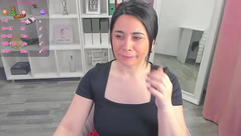 Snapshot of emabrownie chatting on March 2025 06:22:01 PM EmaBrownie online show from March 2025 06:22:01 PM