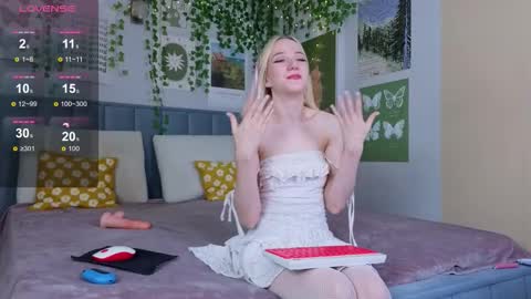 Emma online show from October 2025 12:03:02 PM