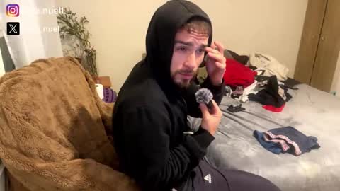 emanuell___ online show from April 2026 12:52:02 AM