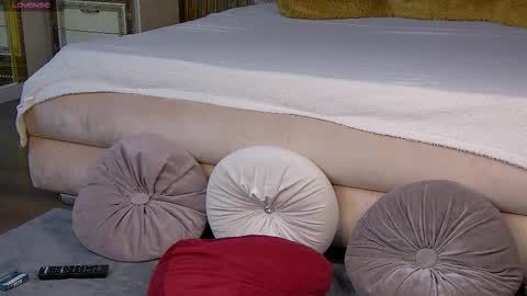 emawil online show from September 2025 02:16:02 PM