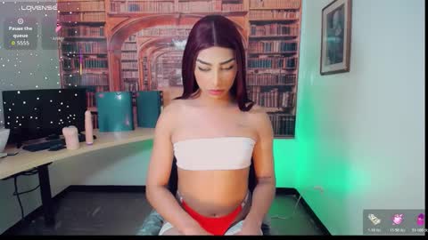 Emeli online show from November 2025 11:11:01 AM