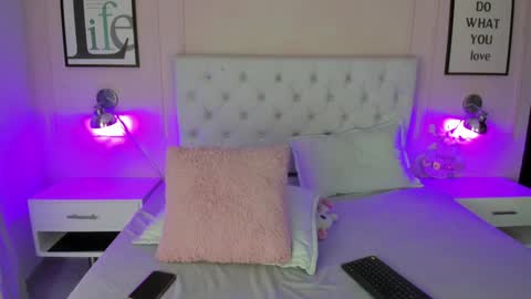 Emily  online show from December 2024 05:15:01 AM