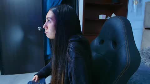 Emily  online show from December 2024 12:32:02 AM