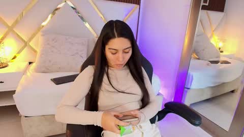 Emily  online show from January 2026 03:20:02 AM