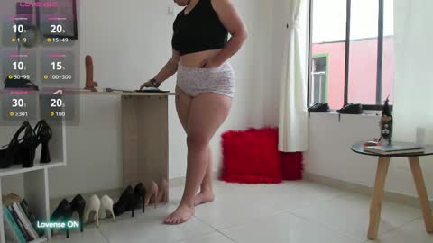 Emely   online show from April 2026 01:08:02 PM