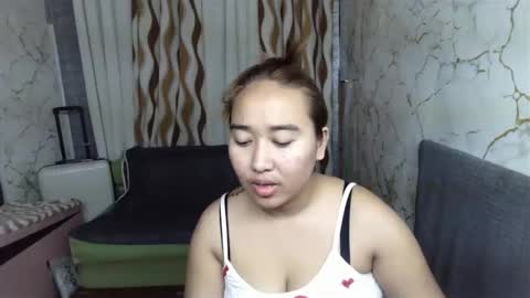 Snapshot of emely_slutxxx chatting on December 2025 06:08:02 AM Emely online show from December 2025 06:08:02 AM