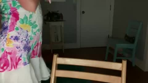 emeraldpearl23 online show from March 2026 02:28:01 AM