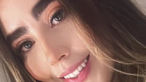 Snapshot of emi_royse chatting on October 2025 06:16:02 PM emi_royse online show from October 2025 06:16:02 PM