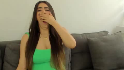 Snapshot of emi_royse chatting on March 2026 06:47:01 PM emi_royse online show from March 2026 06:47:01 PM