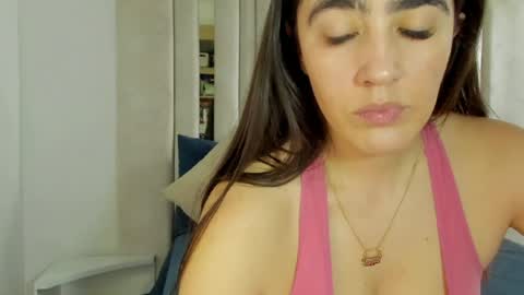 emi_royse online show from April 2026 06:25:01 PM