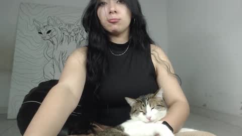 Snapshot of emiantonella_ chatting on November 2025 11:37:01 PM Antonella online show from November 2025 11:37:01 PM