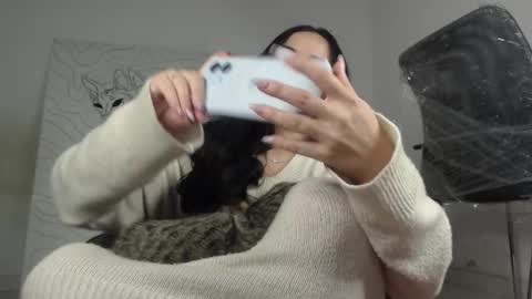 Snapshot of emiantonella_ chatting on November 2025 11:41:01 PM Antonella online show from November 2025 11:41:01 PM