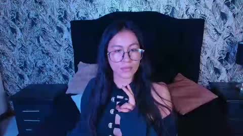 Snapshot of emigomez_ chatting on May 2026 12:38:01 AM Emilia Gomez online show from May 2026 12:38:01 AM