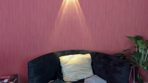 Emilia Gomez online show from June 2026 05:50:01 PM