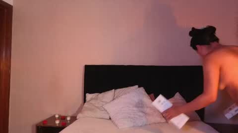 Emilia Gomez online show from July 2026 01:49:01 AM