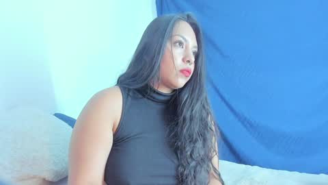 Snapshot of emiily15_ chatting on January 2025 08:39:01 PM Emi online show from January 2025 08:39:01 PM