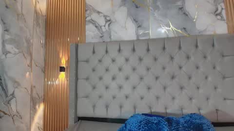 Emiily Carter online show from September 2025 10:37:01 PM