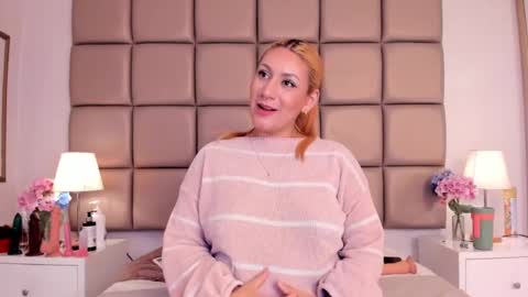 EMILY ROBERTS online show from January 2025 04:38:02 AM