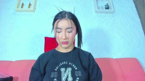 Snapshot of emiily_s chatting on December 2024 12:02:01 PM Emily online show from December 2024 12:02:01 PM