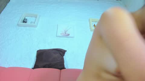 Snapshot of emiily_s chatting on January 2025 12:00:01 PM Emily online show from January 2025 12:00:01 PM