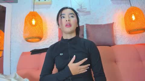 Snapshot of emiily_s chatting on September 2025 12:05:02 PM Emily online show from September 2025 12:05:02 PM