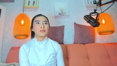 Snapshot of emiily_s chatting on September 2025 12:05:02 PM Emily online show from September 2025 12:05:02 PM