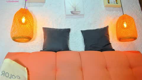 Snapshot of emiily_s chatting on October 2025 12:03:01 PM Emily online show from October 2025 12:03:01 PM