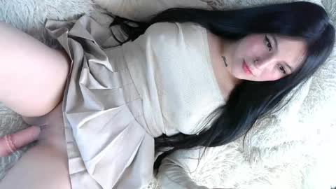 Snapshot of emiily_sweet_ chatting on January 2025 05:16:01 PM online show from January 2025 05:16:01 PM