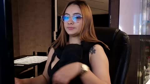 Emily online show from October 2025 10:57:02 AM