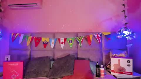 Emiily Grace online show from July 2026 10:53:01 AM