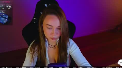 Emili online show from March 2026 10:31:02 AM