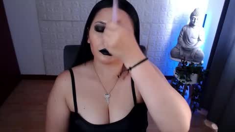 Snapshot of emili_evans_ chatting on December 2024 05:14:01 PM POWERFULL GODDESS EMILI online show from December 2024 05:14:01 PM