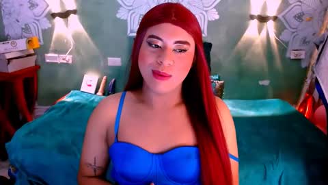 Emili roux online show from February 2025 01:02:01 PM