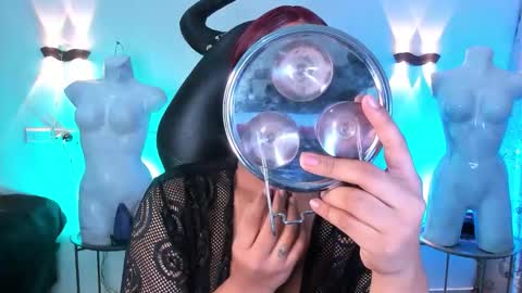 Emili roux online show from February 2026 09:53:01 AM