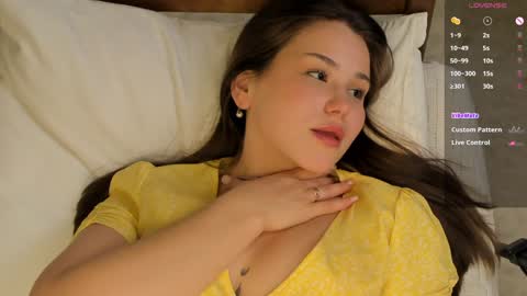 Snapshot of emilia_dream chatting on January 2025 05:35:02 PM emilia_dream online show from January 2025 05:35:02 PM