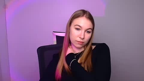 Emilia online show from January 2025 11:22:02 AM