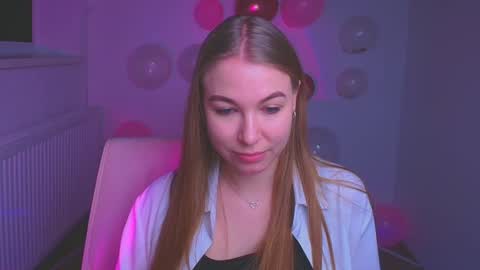 Emilia online show from February 2025 09:13:02 AM