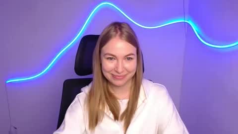 Emilia online show from October 2025 06:23:02 AM