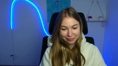 Emilia online show from October 2025 05:26:02 AM