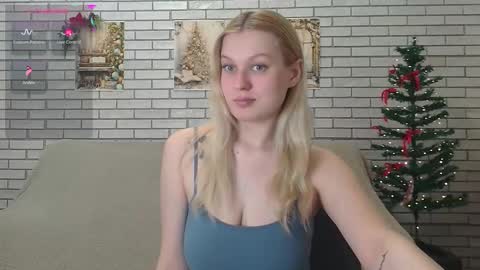 Snapshot of emiliaduchess chatting on January 2025 08:00:01 AM Amili online show from January 2025 08:00:01 AM