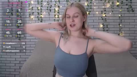 Snapshot of emiliaduchess chatting on February 2025 02:37:02 PM Amili online show from February 2025 02:37:02 PM