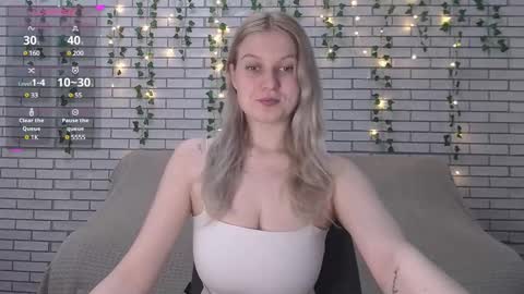 Snapshot of emiliaduchess chatting on March 2025 07:30:01 AM Amili online show from March 2025 07:30:01 AM