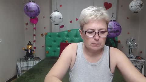 EmiliaGree online show from November 2025 06:21:01 PM