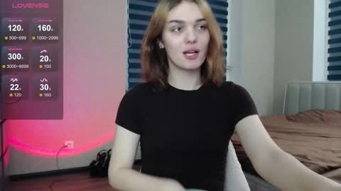 Emi online show from November 2025 09:48:01 PM